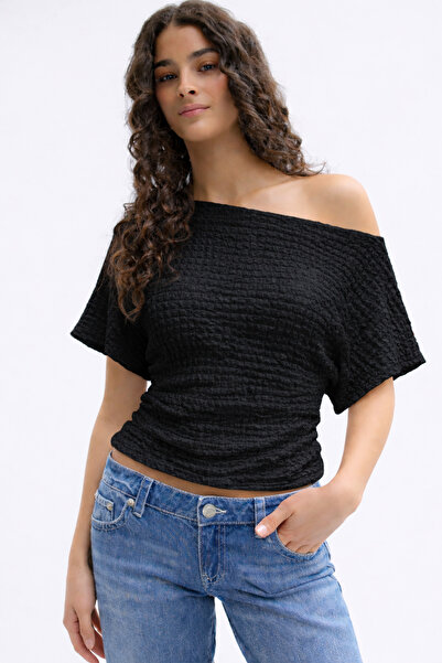 ecemore Waist-Slit Asymmetrical Collar Blouse