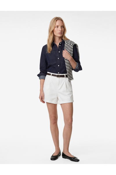 Koton Pamuklu Rahat Kalıp Cepli Kemer Detaylı Mini Şort
