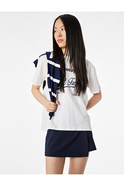 Koton Άνετο μπλουζάκι με κοντό μανίκι, κεντημένο, από βαμβάκι, με λαιμόκοψη π...