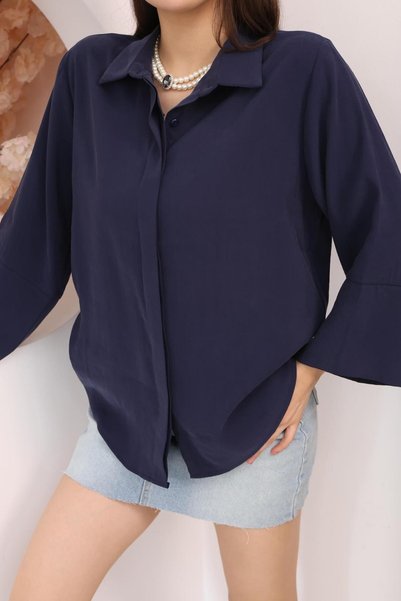 FAMODA Kadın Slim Fit Dar Kesim Vücuda Oturan Uzun Kollu Koyu Mavi Gömlek