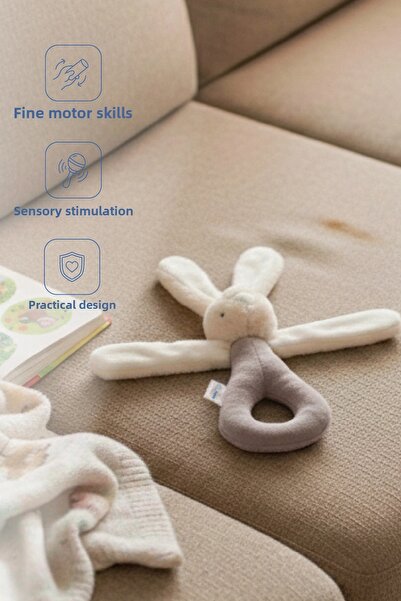 Babyjem حجر الأرنب الصغير مع الخشخشة