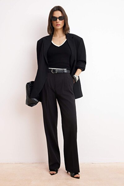 Trendyol Collection Schwarz*001 Limited Edition Hose aus plissiertem, gewebte...