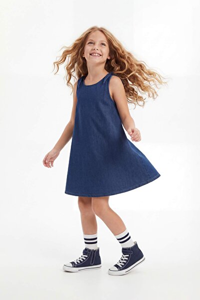 TRENDYOLKIDS Μπλε πλεκτό φόρεμα για κορίτσια Τζιν άνετης εφαρμογής TKDSS26EL0...