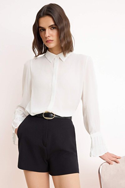 ترينديول كوليكشن قميص منسوج بأكمام إسبانية - إكرو، مقاس عادي TWOAW22GO0487