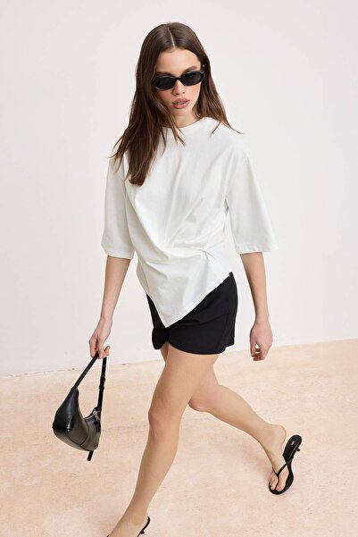 Συλλογή Trendyol Εκρού Κανονική/Κανονική Εφαρμογή Χαμηλόμανικο Τριών Τετάρτων...