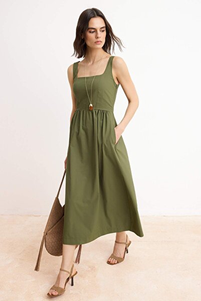Συλλογή Trendyol Χακί μέσης ανοιγόμενης λεπτομέρειας ραφής Midi υφαντό φόρεμα...