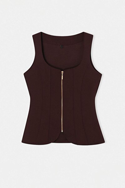 Trendyol Collection بلوزة محبوكة من قماش السكوبا كريب بدون أكمام وياقة مربعة ...