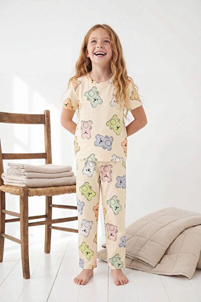 TRENDYOLKIDS Ecru gestreiftes, mit Teddybären gemustertes, gestricktes Pyjama...