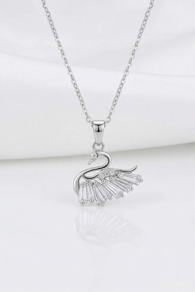 özgül takı ve tasarım قلادة نسائية من الفولاذ المقاوم للصدأ بلون فضي مرصعة بح...