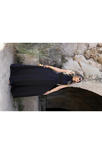 bytugcekaya Rochie neagră cu gât Halter