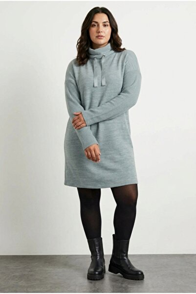 Stil Diva Сукня великих розмірів з довгими рукавами та капюшоном, текстурован...