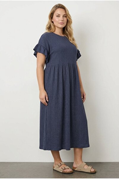 Stil Diva Довга сукня з лайкри, круглим вирізом та короткими рукавами, з рюша...