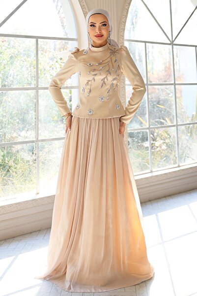 Olcay Önü Taş İşlemeli Saten Yoryo İpek Kombinli Tesettür Abiye Elbise BEJ 1055