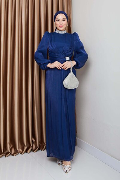 Olcay Fiyonk ve Yakası Taş Bezeli Yoryo İpek Tesettür Abiye Elbise K. İNDİGO ...