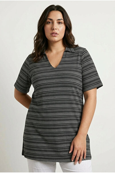 Stil Diva Tricou cu decolteu în V cu model de mărime mare - mânecă scurtă 303371