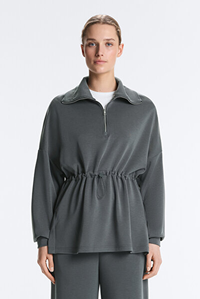 Oysho سويت شيرت بنصف سحاب مصنوع من قماش مودال ناعم الملمس