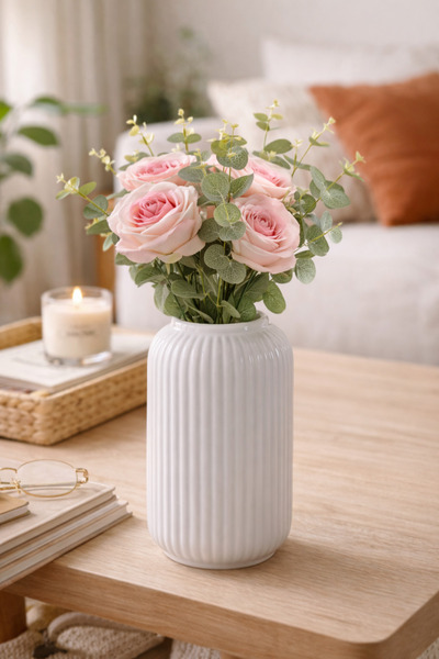 BUCOLIC مزهرية إيليسا المخططة بتصميم بسيط