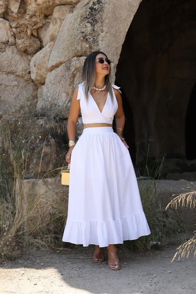 bytugcekaya Beyaz Bağlama Detaylı Büstiyerli Etek Takım