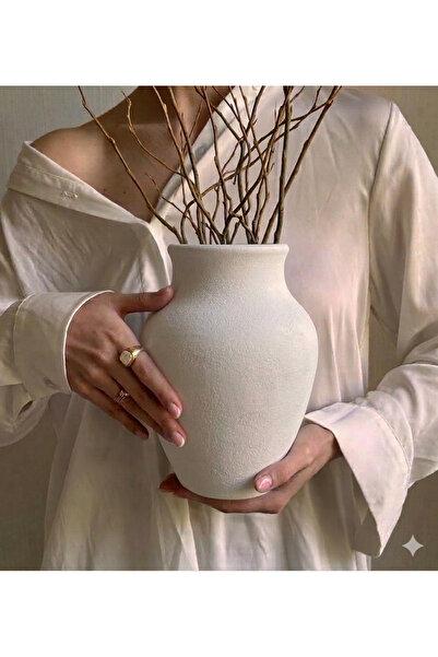 Yalda atelier Bohemia dokulu göbekli vazo kırık beyaz