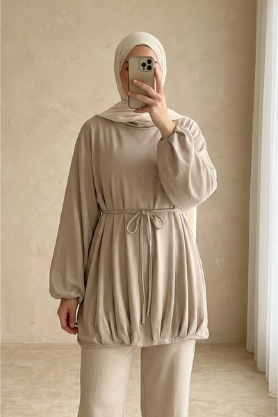 HİJABAYA Φούστα με ελαστική μέση και κορδόνια, μισόψηλο στενό τελείωμα.