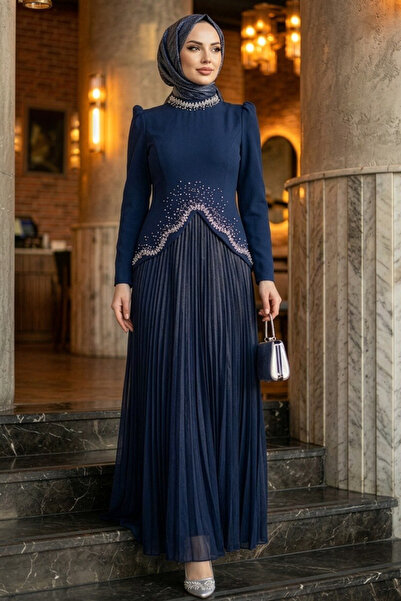 N.S NEVA STYLE Βραδινό φόρεμα με χάντρες και λεπτομέρειες σε σκούρο μπλε χρώμ...