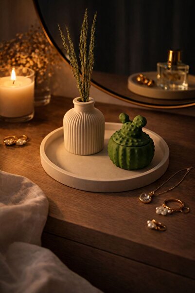 Lydia Accessory Dekoratif Yuvarlak Sunum Tabağı & Kaktüs Mumluk & Vazo