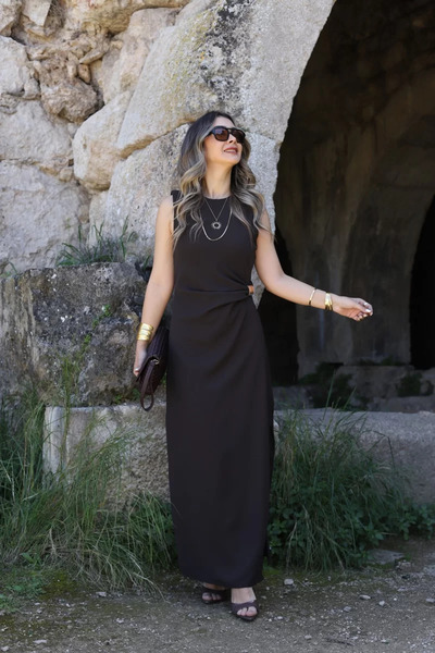 bytugcekaya Φόρεμα με λεπτομέρεια με πόρπη σε καφέ χρυσό