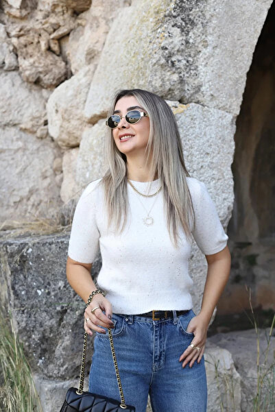 bytugcekaya Πλεκτό πουλόβερ με παγιέτες σε στάνταρ μέγεθος εκρού