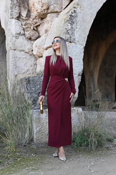 bytugcekaya Φόρεμα με διπλή πόρπη σε μπορντό χρώμα με λαιμόκοψη