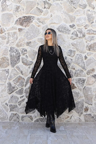 bytugcekaya Siyah Uzun Kollu Kadife İşlemeli Elbise