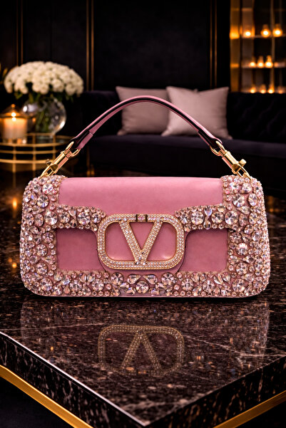 mothers dream ✨ حقيبة فاخرة من جلد مرصعة بأحجار الكريستال من لويس فويتون - إص...