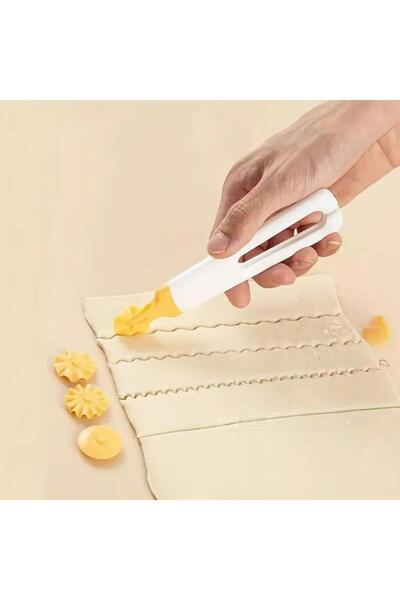 ARVALE Pasta Hamuru Kesici ve Şekillendirici | Değiştirilebilir Başlıklı Rulo