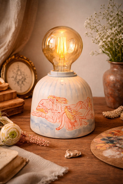 ema El Yapımı Seramik Abajur – Cennet Huri Figürlü, Kalın Çizgili Dekoratif L...