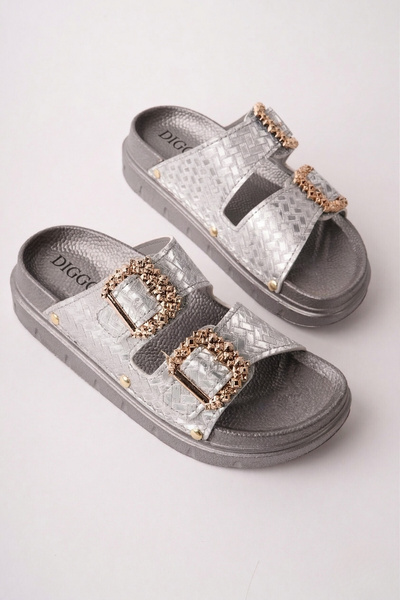 DİGGO Kadın İthal Parlak Deri Terlik, Çift Tokalı, Rahat Taban Günlük Terlik