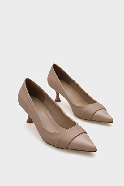 Capone Outfitters Dámské boty Capone Pointed Toe z lakované kůže na středním ...