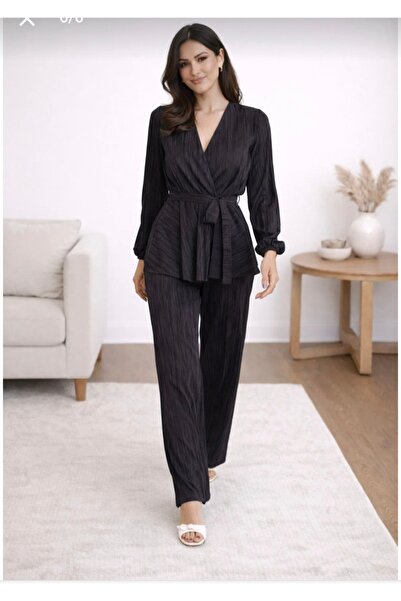 Butik طقم KROVAVE ذو الجزء السفلي المطوي