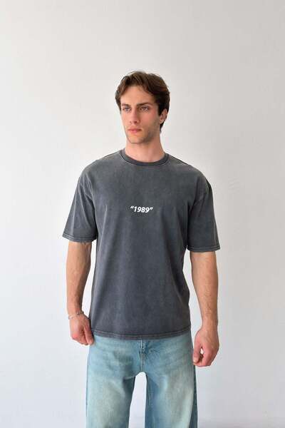 Flaw Wear 1989 T-shirt sa štampanim efektom kiseline, antracit boje, oversize