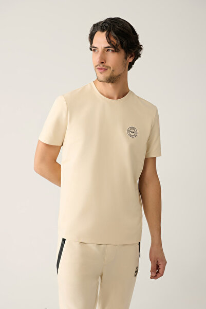 Avva Beigefarbenes Herren-T-Shirt mit Rundhalsausschnitt und Jersey-Stoffbesa...