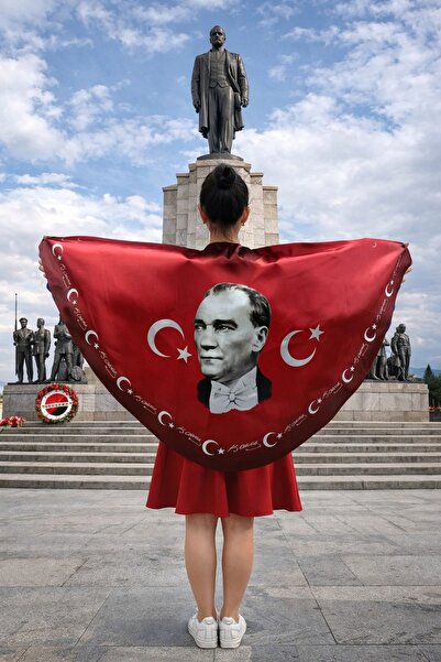 tarzınısec Tarzını Seç Atatürk Portre Bayraklı Pelerin Gösteri Kostümü 145x73cm