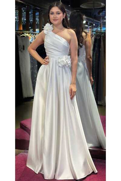 Abiyeniall Beyaz Tek Omuzlu Çiçek Detaylı Kloş Etekli Saten Uzun Abiye Elbise...