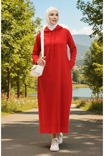 sefamerve Červené sportovní šaty s kapucí - 0190-01, dvě nitě