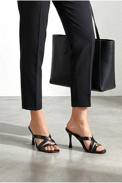 Gökhan Talay نعال كريسيدا ناعمة ومرنة ومضادة للانزلاق (8 سم) من الجلد الأسود ...