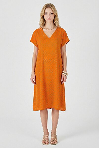 bacc Orange deep v neck short sleeve line print midi length dress