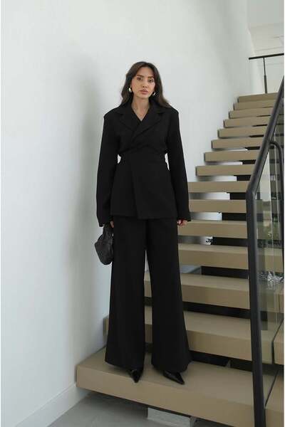 Havoş طقم سترة وبنطلون أسود من Beli بأربطة