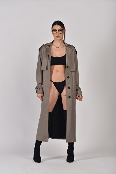 THE CLASSY INK THE TRENCH COAT