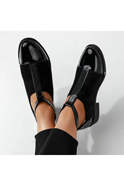 Zaira Women's black casual shoes made of patent Leather Kara #24662