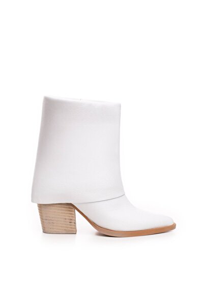 Tsakiris Family Natasha White ankle boots