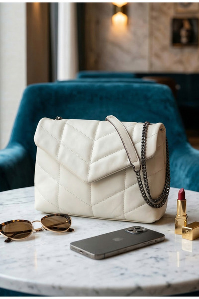 Dasha Women's bag made of ecru Leather with a Quilted look