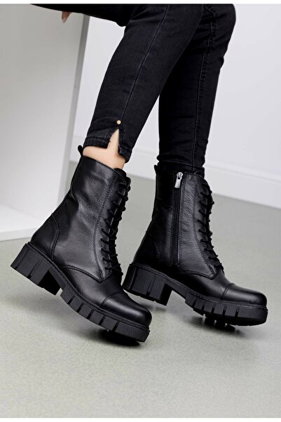 Dasha Women's black boots with laces and zipper made of Leather