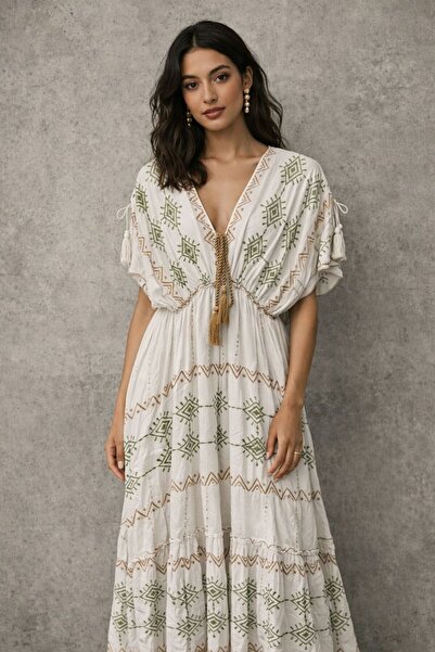 genric Bohemian Style Maxi Dress with Short Sleeves and Embroidery